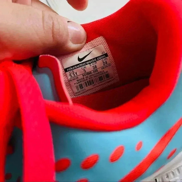 Nike Kids Free 5.0 Express GS Running Shoes - Picture 8 of 9